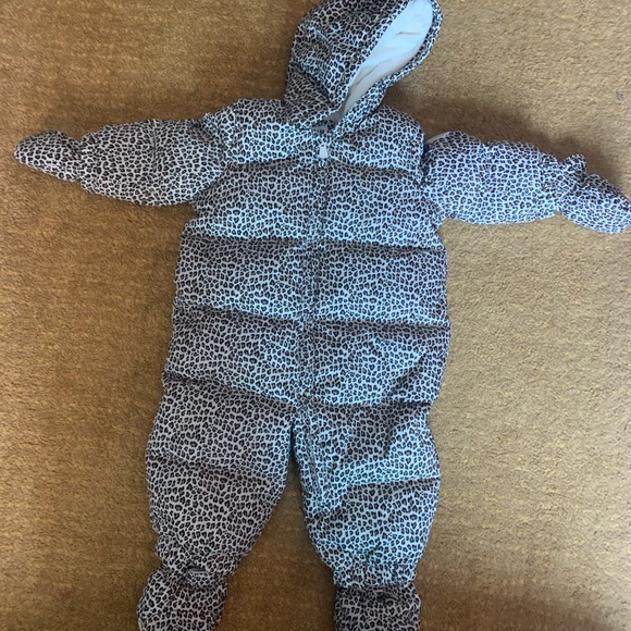 Baby gap 6-12 months snowsuit - Picture 2 of 3